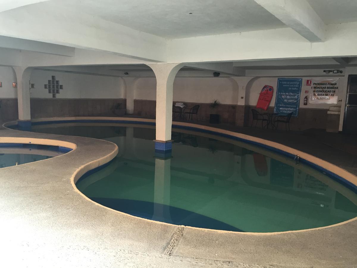 Los Nogales Inn Camargo Екстериор снимка